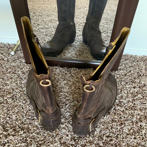 Women’s Brown Leather Fashion Boot - Picture 2 of 4